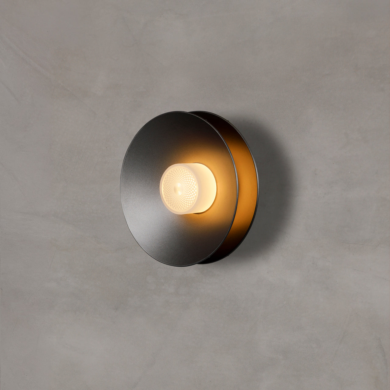 2SHADES _ Wall Light_Open